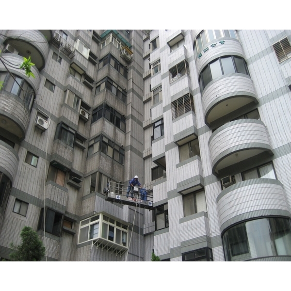 外牆清洗施工實景01,再新興業有限公司