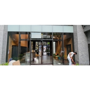 碧湖君鄰社區中庭雙開自動門-Panasonic國際牌/JAD日本自動門 原舊有90度扇形自動門弓器