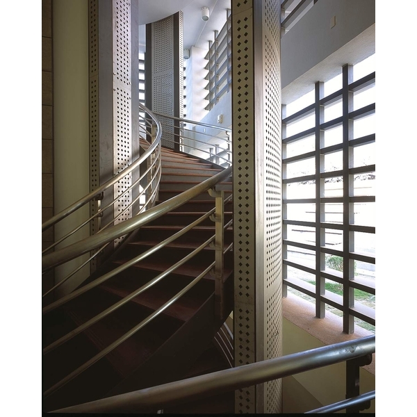 旋轉鋼梯-不銹鋼扶手