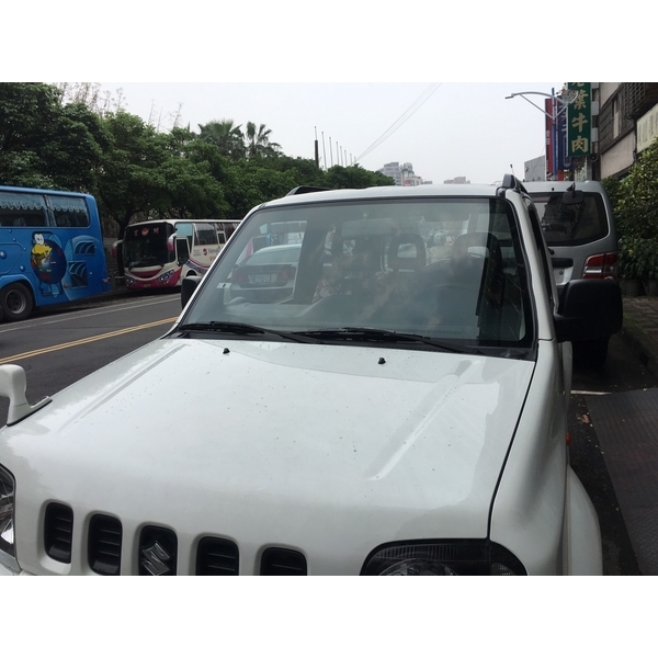 前擋丹龍D501+車身丹龍T23 (合昇隔熱紙)