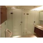 廁所.玻璃搗擺(無框噴砂) , 永大鋁業股份有限公司