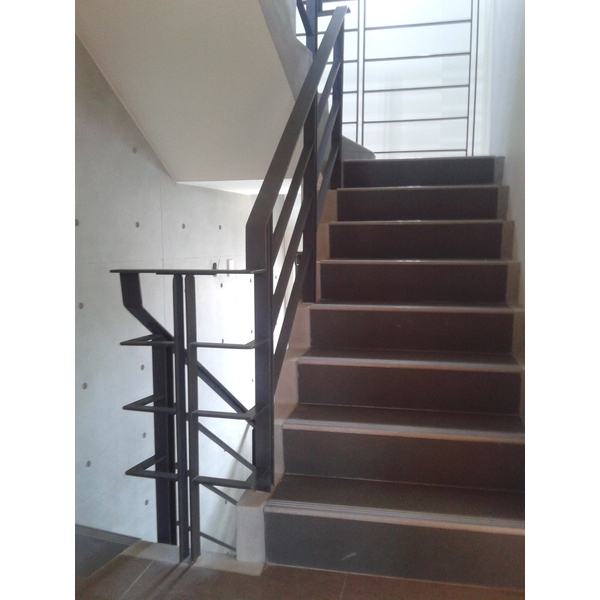 扁鐵扶手 扁鐵扶手,冠盛金屬有限公司