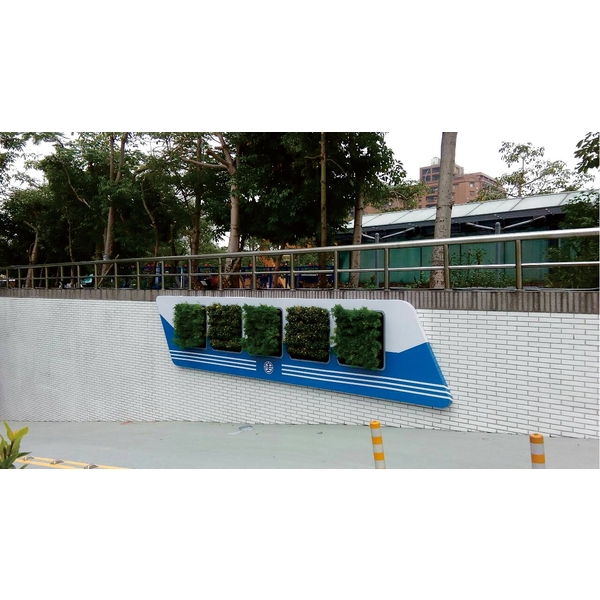 板橋車站地下停車場入口處意象招牌,三朗廣告工程有限公司