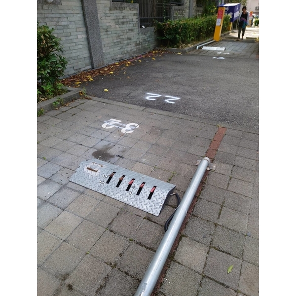 停車場繳費機-百銓企業有限公司