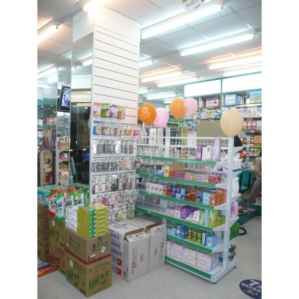藥妝陳列展示架-大正玻璃行