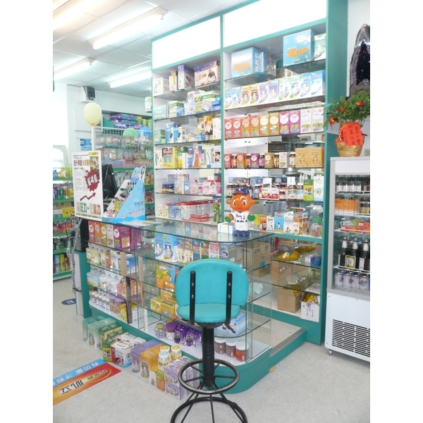 藥妝陳列展示架-大正玻璃行