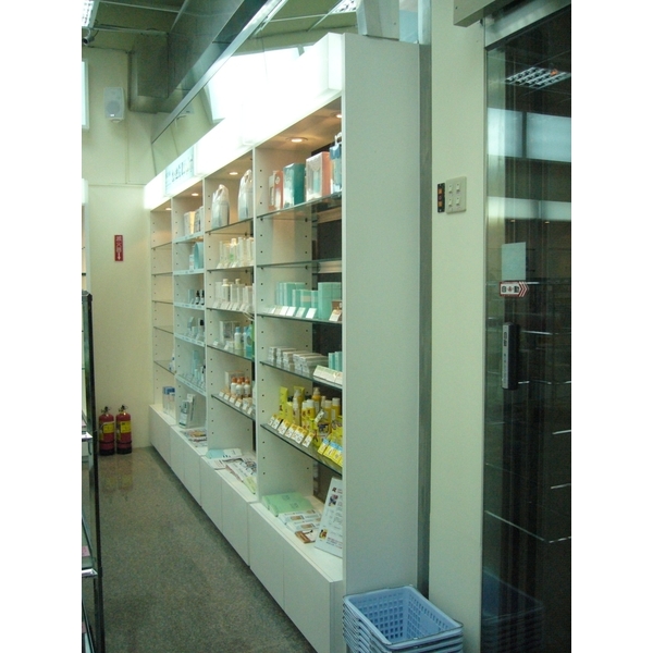 藥妝展示櫃-大正玻璃行