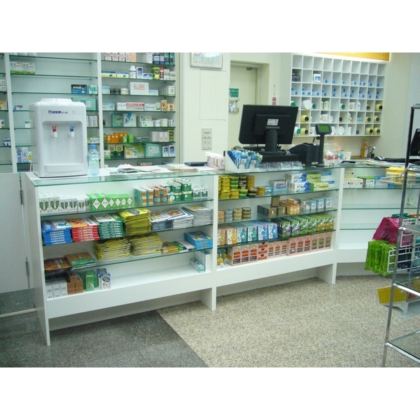 藥妝展示櫃