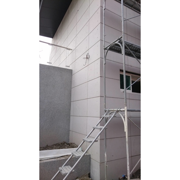 台中新光水資源新建大樓-水泥中空板(清水模)