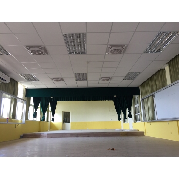 輕鋼架矽酸鈣板