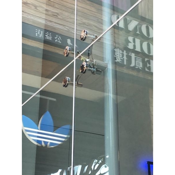 點支式無框玻璃帷幕牆,凱嘉宏企業有限公司