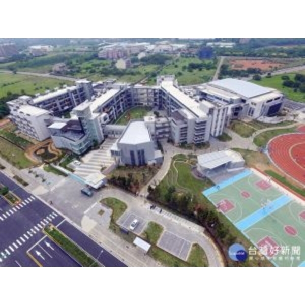 桃園市市立大園國中(外牆塗裝)