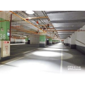 台南海安路地下停車場(外牆塗裝)