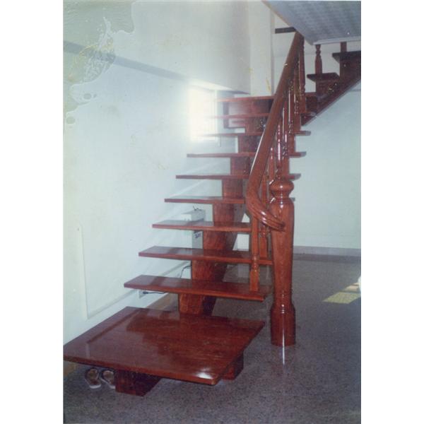 木造樓梯,楓棋企業社