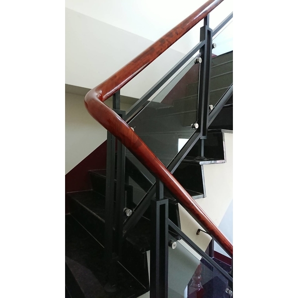 樓梯扶手