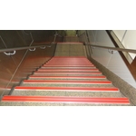 鋁底座止滑條-樓梯實績 - 合固開發有限公司