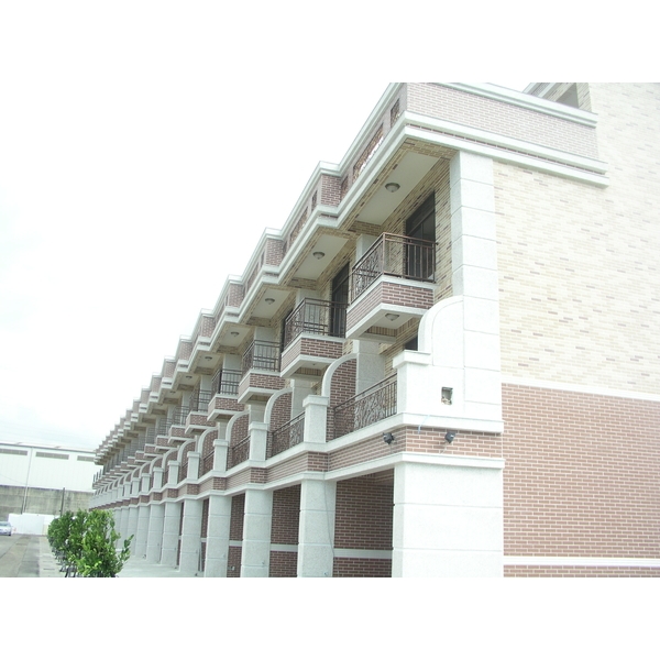 鋁合金滴水條-外牆實績,合固開發有限公司