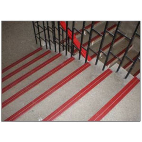 樓梯止滑條(覆蓋型)623-1,合固開發有限公司