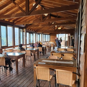 司馬庫斯-木屋民宿油漆工程