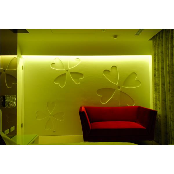 黑與白的對話-迷幻絢麗的化身,浩司室內裝修設計有限公司