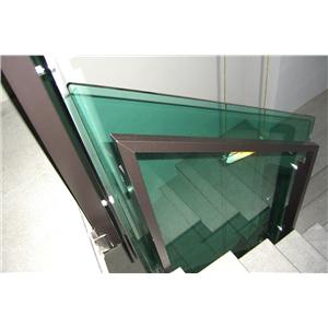 造型不銹鋼樓梯扶手