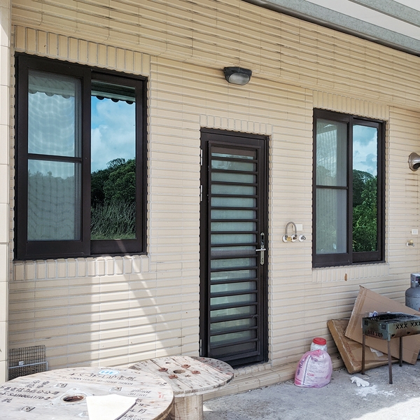 單層玻璃窗橫拉窗-金美滿有限公司