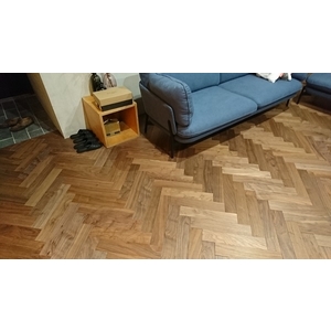 北美胡桃 浮雕面 人字拼 , 山衍實業有限公司