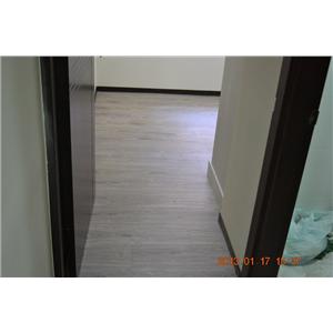 FSC碳化 6.4寸34分科羅拉多超耐磨地板