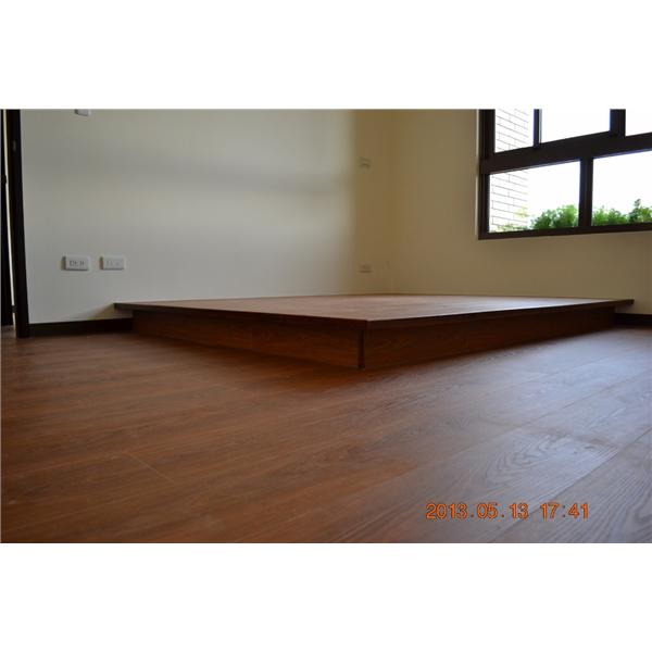 美耐板超耐磨地板-同步立體紋 星空系列 獅子 美耐板超耐磨地板-同步立體紋 星空系列 獅子,山衍實業有限公司