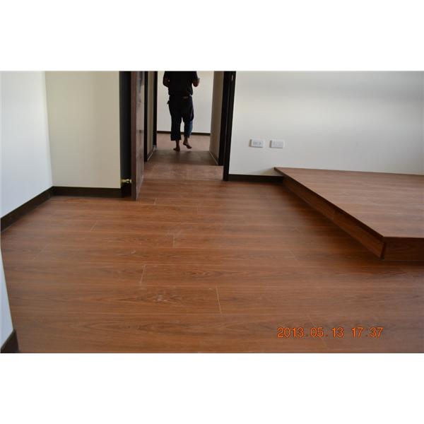 美耐板超耐磨地板-同步立體紋 星空系列 獅子 美耐板超耐磨地板-同步立體紋 星空系列 獅子,山衍實業有限公司