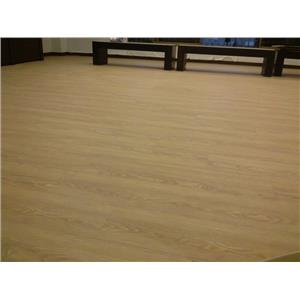 美耐板超耐磨地板 時尚自然紋系列-馬爾地夫橡木