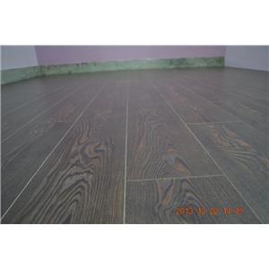 炭化超耐磨地板6.4寸4分-蕭瑟棕 (1024x683)