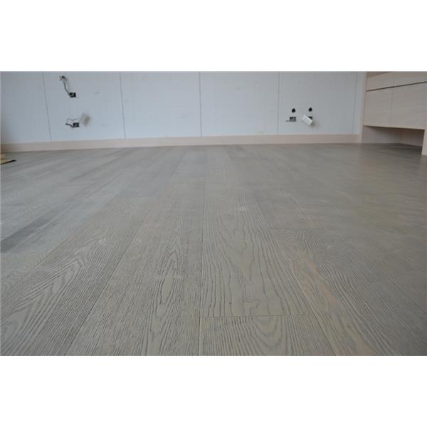 原古- 水曲橡浮雕 岩灰 厚單片300條海島型複合地板 九夾樺木基材,山衍實業有限公司