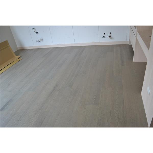 原古- 水曲橡浮雕 岩灰 厚單片300條海島型複合地板 九夾樺木基材,山衍實業有限公司