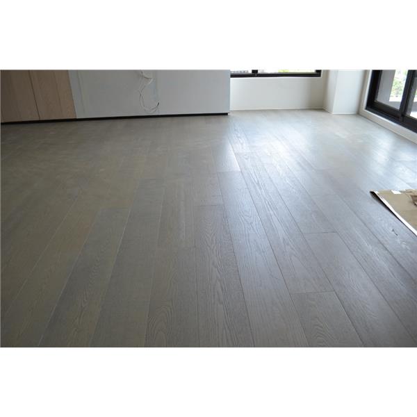 原古- 水曲橡浮雕 岩灰 厚單片300條海島型複合地板 九夾樺木基材,山衍實業有限公司