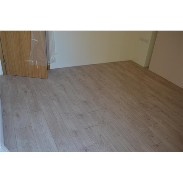 Krono 超耐磨地板 妥思卡娜橡木,山衍實業有限公司