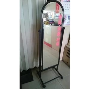 穿衣明鏡 , 上暘玻璃行