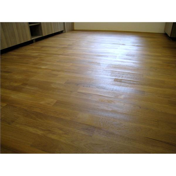 步驟3-磨平任地面，然後漆上水性底漆,同毅地板木業有限公司