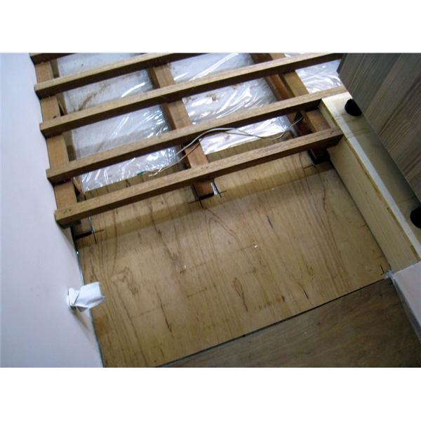 步驟4-開頭這裡設計師要求埋燈管,同毅地板木業有限公司