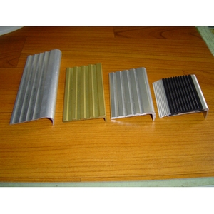 鋁合金樓梯止滑條 , 同育展業有限公司