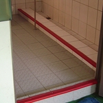 樓梯防撞止滑條 - 同育展業有限公司