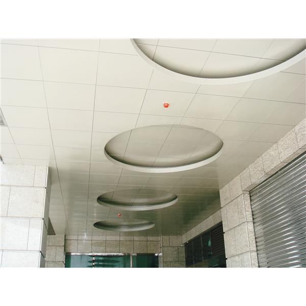 商場入口門廳 圓形造型鋁板天花 商場入口門廳 圓形造型鋁板天花,揚名興業股份有限公司