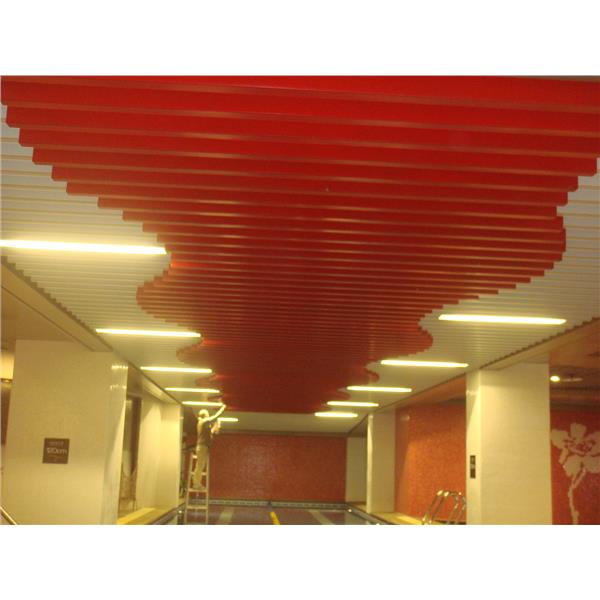 泳池造型鋁障板天花 泳池造型鋁障板天花,揚名興業股份有限公司