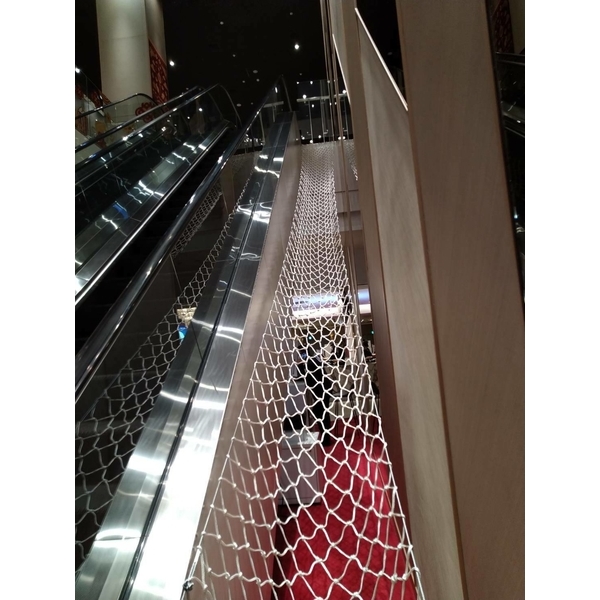 台中秀泰文心-防墜落網,開旭專業圍網有限公司