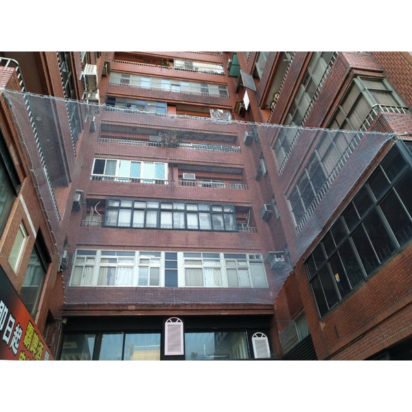 信陽大樓-防磁磚墜落網,開旭專業圍網有限公司