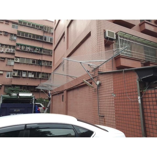 逸仙社區-防磁磚墜落網-開旭專業圍網有限公司