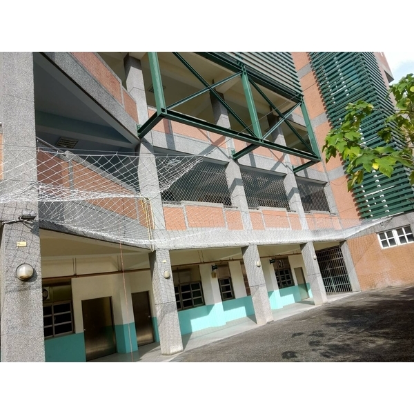 龍潭凌雲國中-防墜落網-開旭專業圍網有限公司