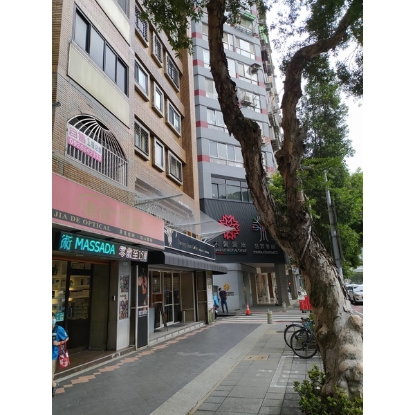 新生南路-防磁磚墜落網-開旭專業圍網有限公司