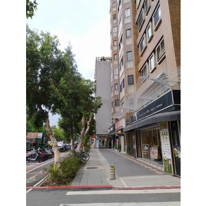 新生南路-防磁磚墜落網