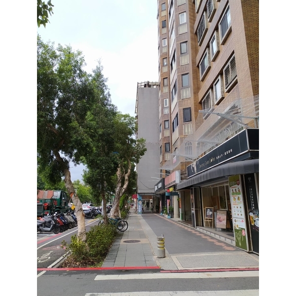 新生南路-防磁磚墜落網,開旭專業圍網有限公司